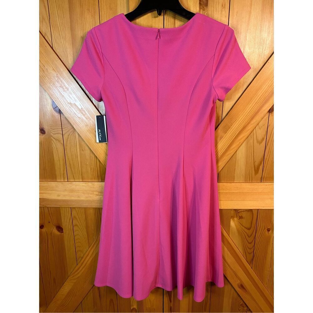 Alyx Dress short sleeve Dorito cut out fit flare fuchsia size 4 nwt (4841)￼￼ - Picture 4 of 8